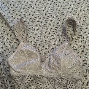 Classic Lace Bralette ~ M ~ Aeropostle